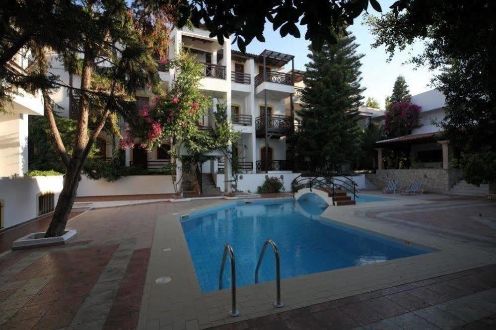 Rena Apartments กูเวส ภายนอก รูปภาพ