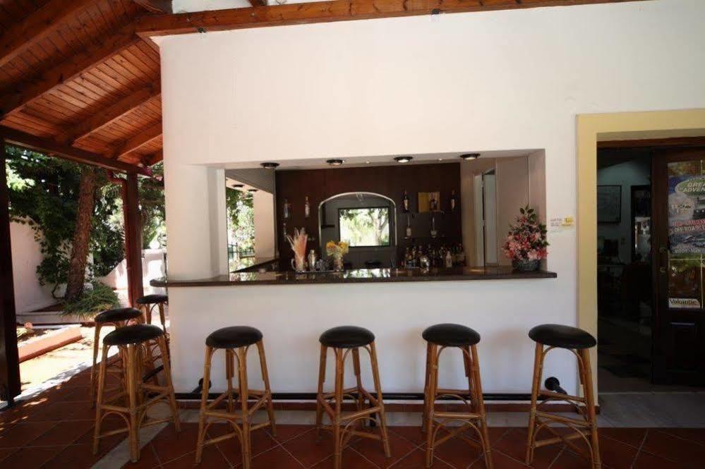 Rena Apartments กูเวส ภายนอก รูปภาพ